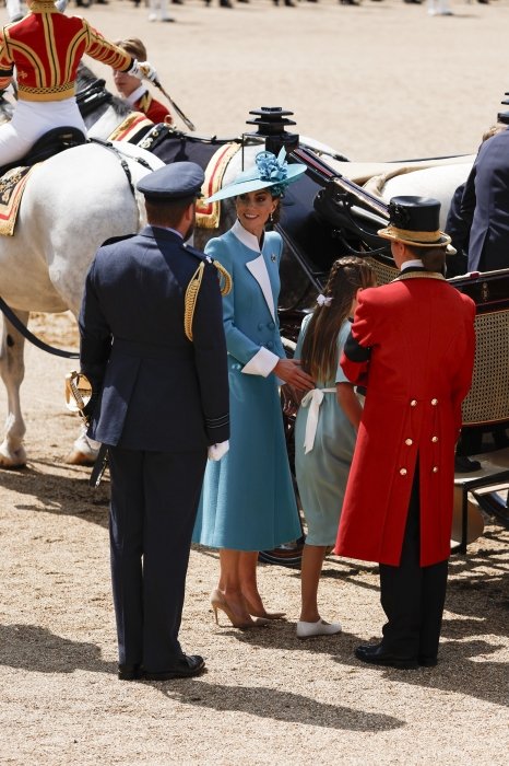 Кейт Міддлтон показала, з чим носити бірюзову сукню