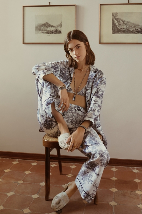 Тренд на комфорт. Dior выпустили коллекцию домашней одежды (ФОТО+ВИДЕО) - фото №2