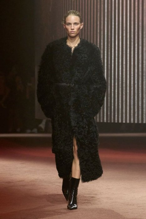 Как стилизовать черный цвет — модные формулы