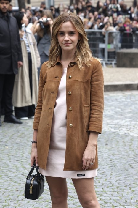 Эмма Уотсон в Париже, фото