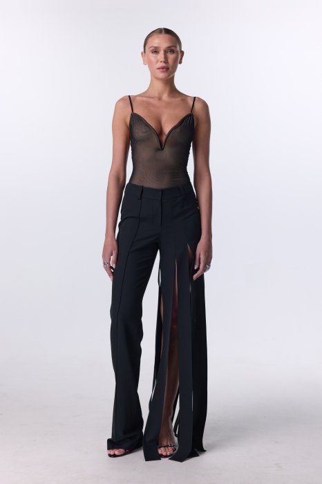 Модні штани весна 2026 - фото