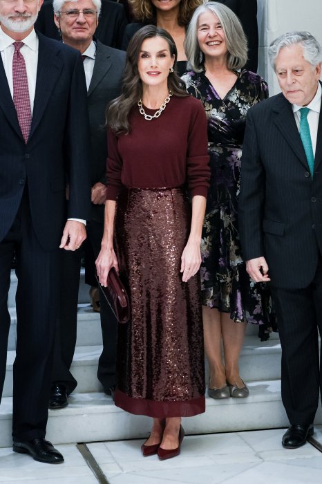 Яке вбрання обрати на Новий рік 2026 - модний приклад від королеви Іспанії