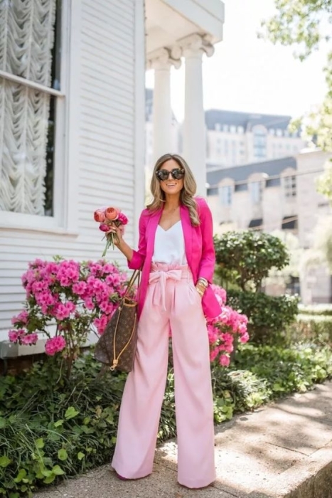 Значение розового цвета в одежде