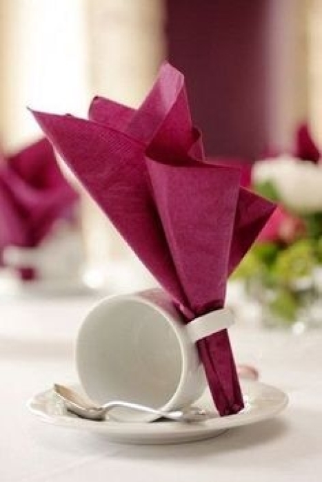 Салфетки в свадебной сервировке: более 20 вариантов
