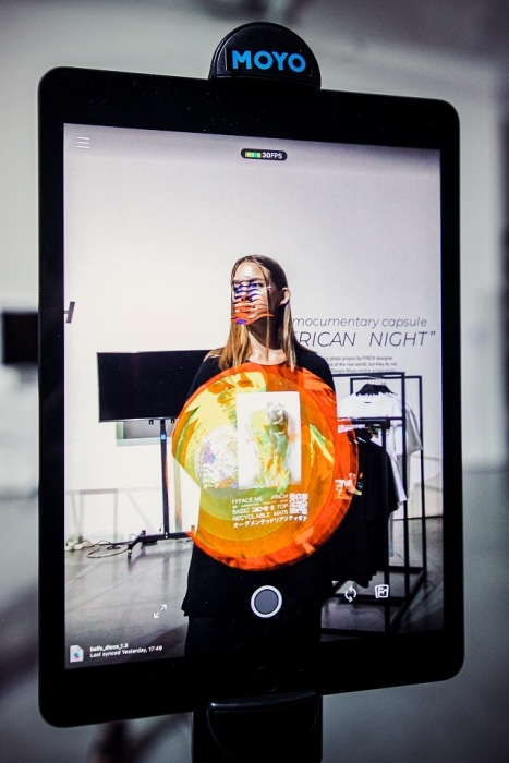Мода и высокие технологии: как прошел показ полу-виртуальной одежды FFFACE x FINCH (ФОТО) - фото №1