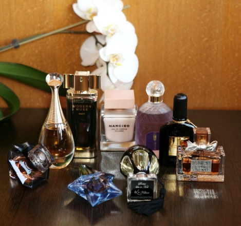 Что вы знаете о парфюмерном этикете? Уместность духов в разных ситуациях - фото №1