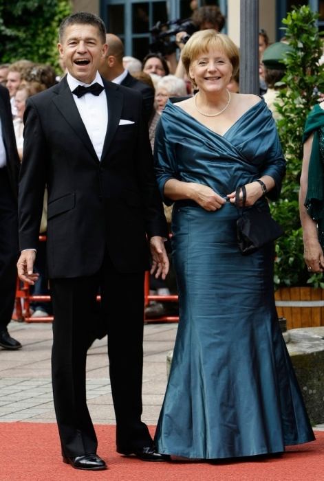 Ангела Меркель отмечает день рождения: разбираем стиль одежды канцлера Германии (ФОТО) - фото №6