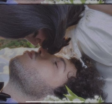 Селена Гомес поділилася весільними фото з Бенні Бланко