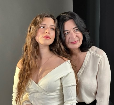 Кристина Соловой показала свою маму на день рождения