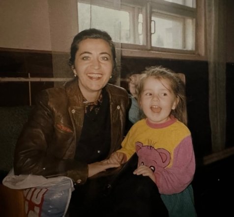 Кристина Соловой показала свою маму на день рождения