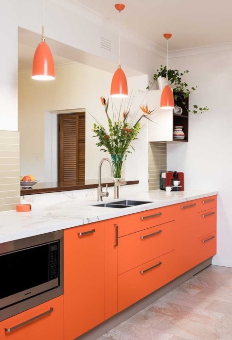 Сміливий дизайн кухні у помаранчевих кольорах (ФОТО) - фото №5