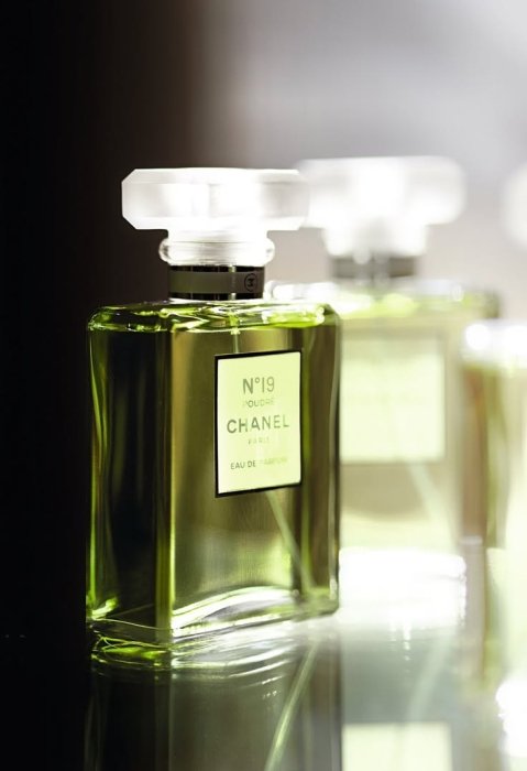 Chanel N°19, фото