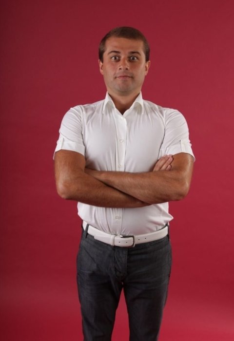 Поклонник "русского мира": как сейчас живет звезда шоу "Файна Юкрайна" Андрей Молочный - фото №3