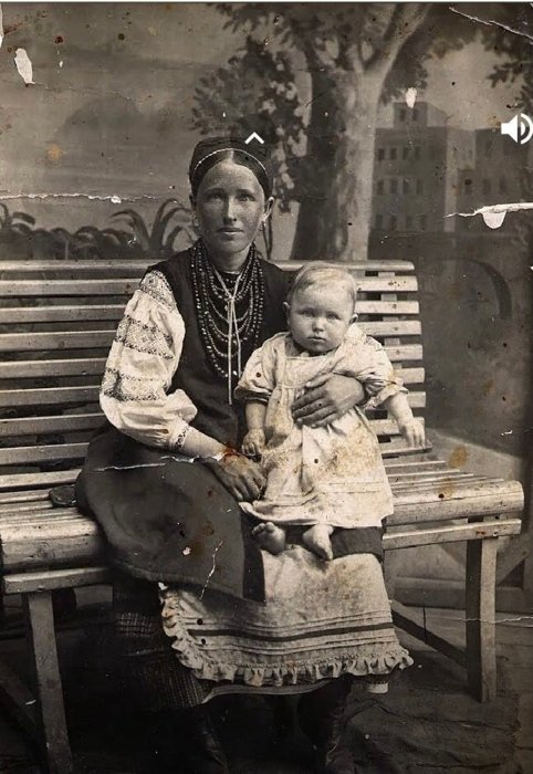 Українські матері початку XX століття — опубліковано цікаві архівні фото