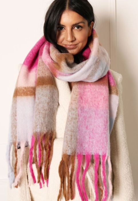 Топовые варианты, как стильно одеть шарф (ФОТО) - фото №9