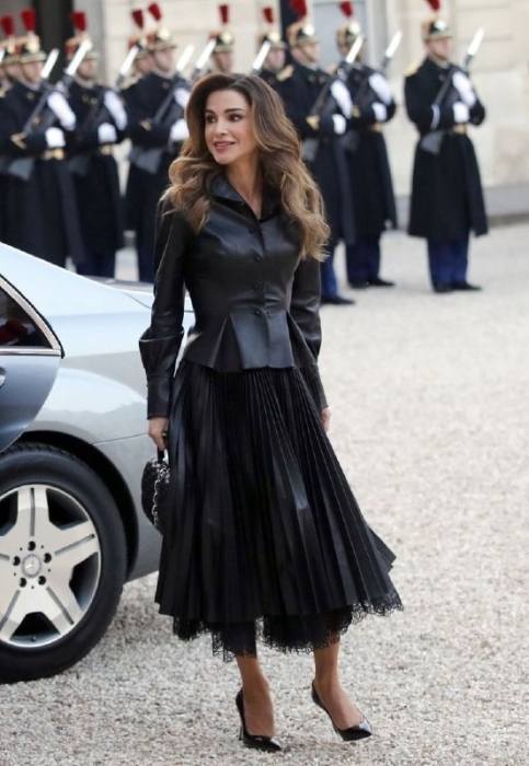 Уроки стиля: королева Иордании, которая не носит хиджаб - фото №5