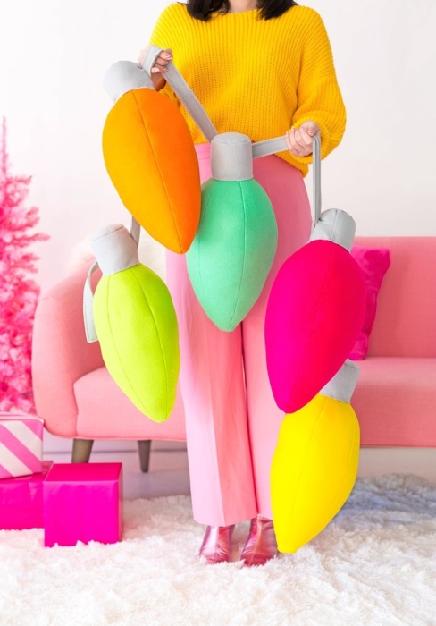 По-новогоднему мягко: модные праздничные подушки для вашего интерьера (ФОТО) - фото №3