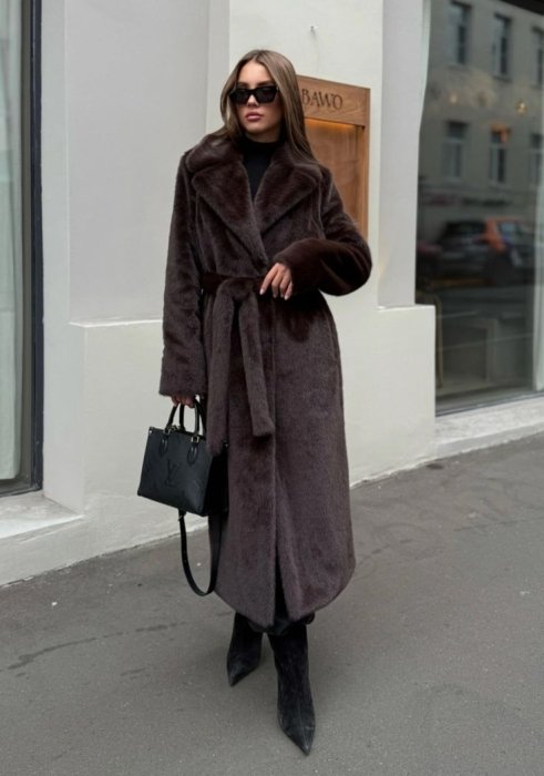 Модний верхній одяг зима 2025-2026, фото