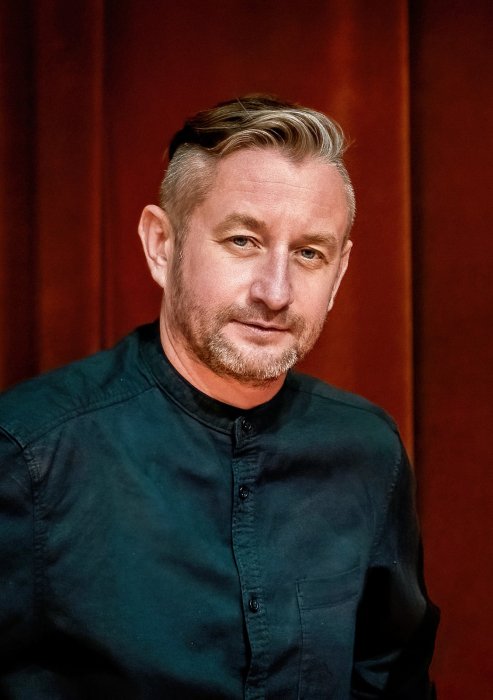 Писатель и музыкант Жадан работал в университете Сергей Жадан преподавал в школе