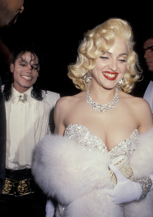 Мадонна в образе Мэрилин Монро.
