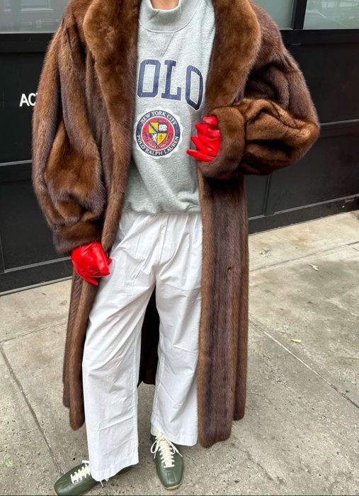 Модные шубы из искусственного меха зима 2025/26.