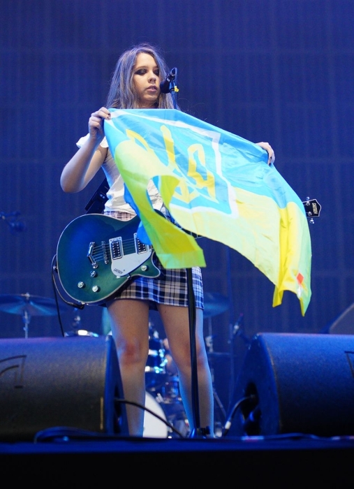 Украинская девичья рок-группа The Sixters выступила на разогреве в Maneskin (ФОТО) - фото №2