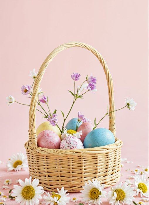 Обои для Пасхи на телефон: пасхальные яйца, писанки — скачать бесплатно