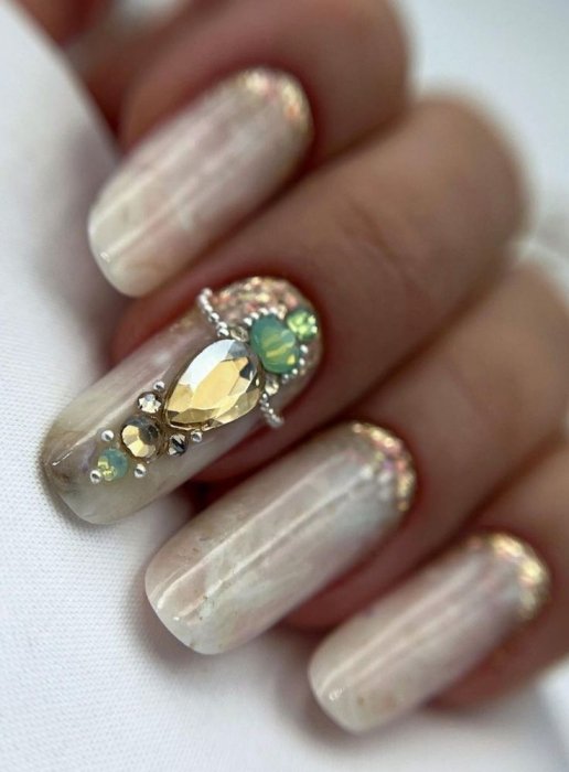 Маникюр на весну, 8 Марта 2026