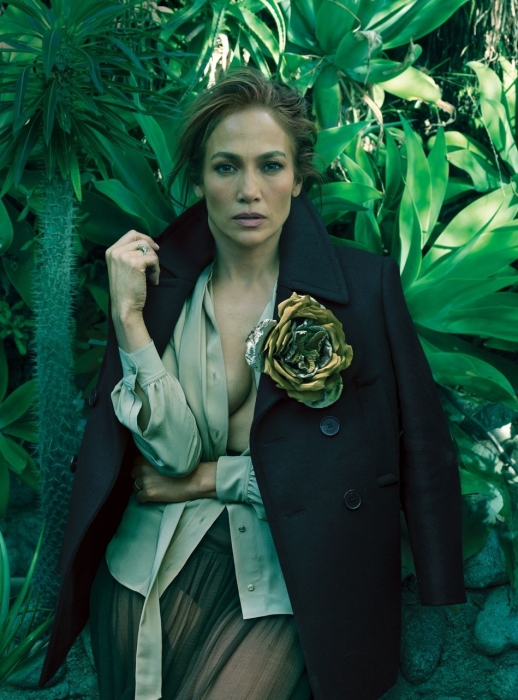 Миссис Аффлек: Дженнифер Лопес украсила обложку американского Vogue - фото №4