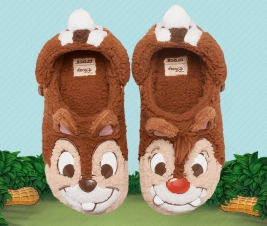 Crocs и Disney — тапочки с Чипом и Дейлом — фото