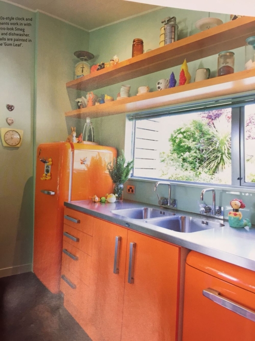 Сміливий дизайн кухні у помаранчевих кольорах (ФОТО) - фото №11