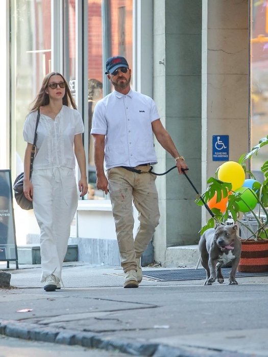 Джастин Теру и Николь Брайдон Блум показали стильные повседневные образы