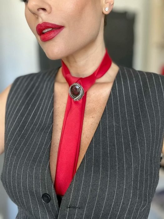 Галстук в образе, фото