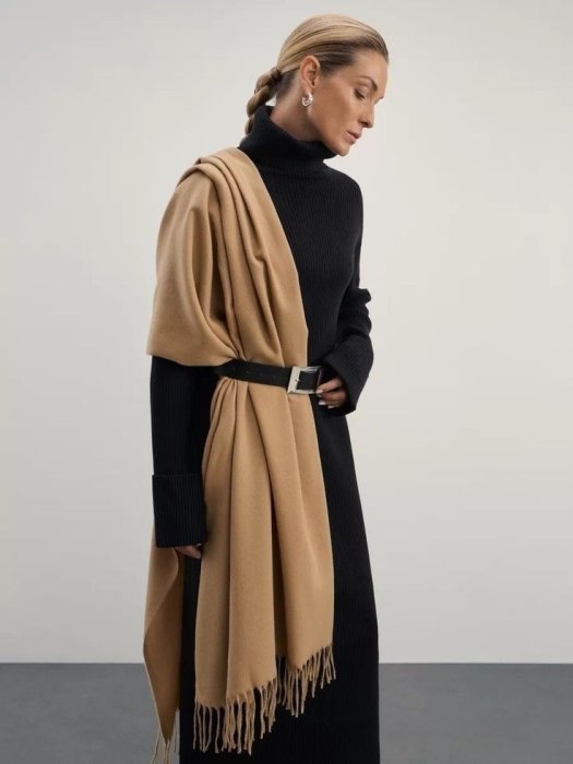 Образ із шарфом - фото