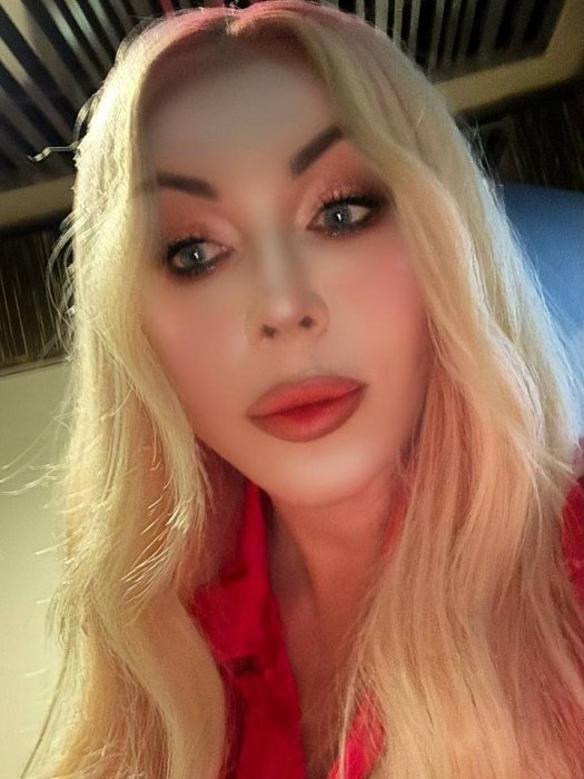 Ирина Билык показалась с новым цветом волос