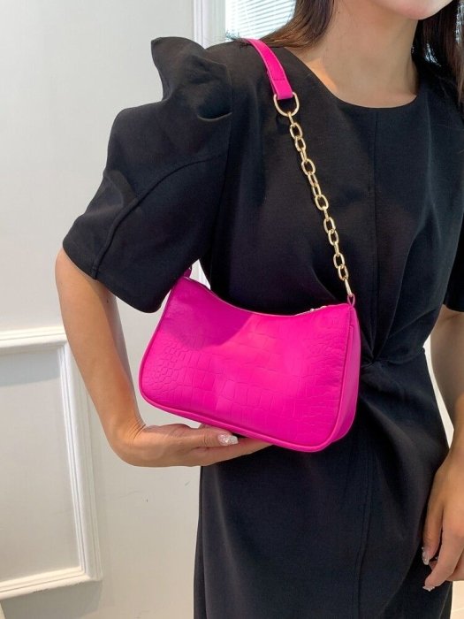 Модный образ в розовом цвете.