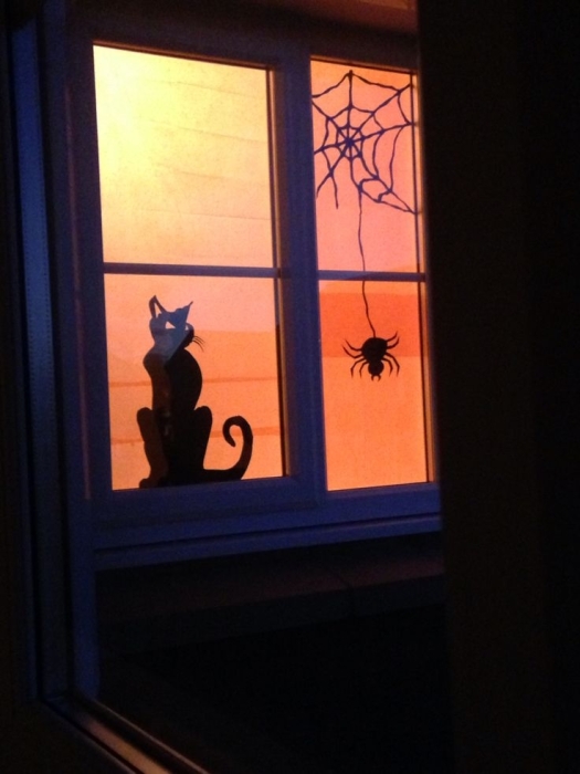 Самые страшные двери и окна: украшаем дом к Хэллоуину 2023 (ФОТО) - фото №21