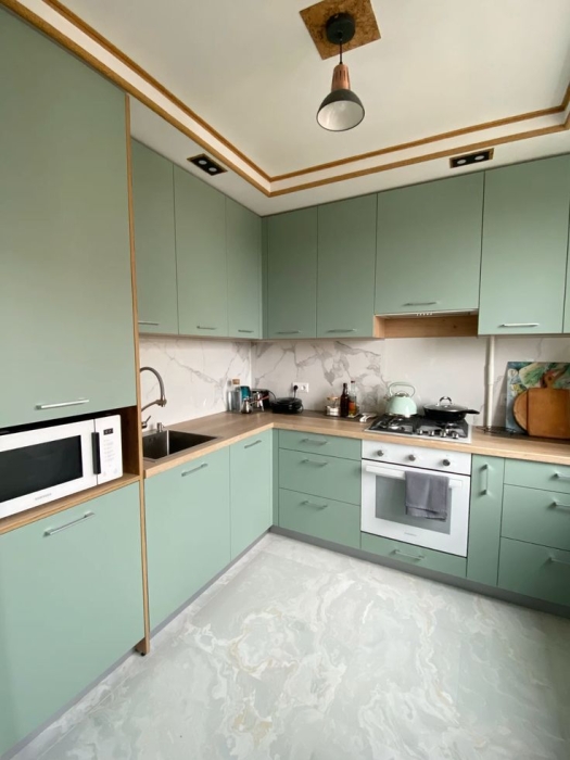Модні варіанти кухні в зелених відтінках
