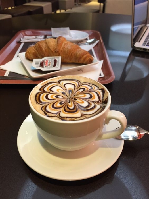 Кофе с цветочным рисунком, фото