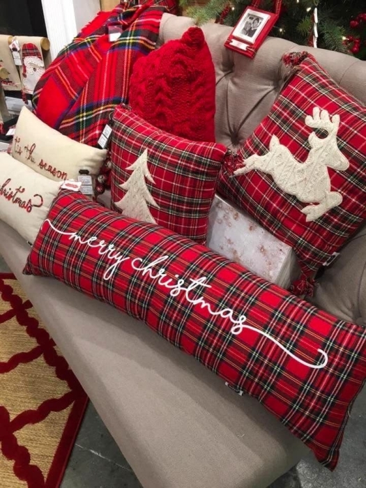 По-новогоднему мягко: модные праздничные подушки для вашего интерьера (ФОТО) - фото №25
