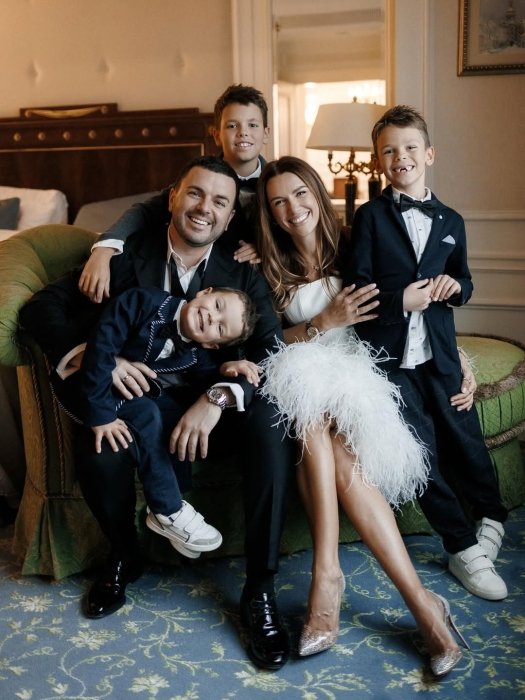 Ведучий Холостяка Григорій Решетнік показав новий будинок під Києвом - фото