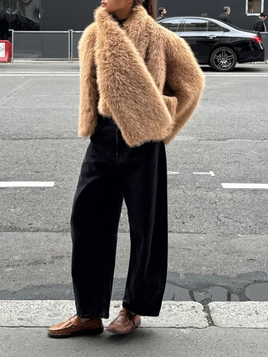 Модные шубы из искусственного меха зима 2025/26.