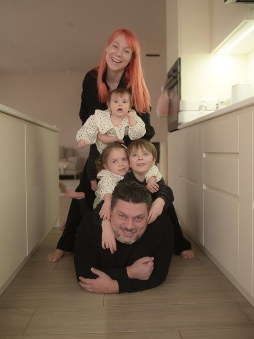 Світлана Тарабарова з чоловіком та дітьми