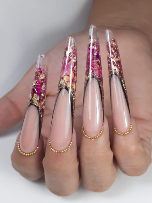 Гламурный маникюр на весну 2026
