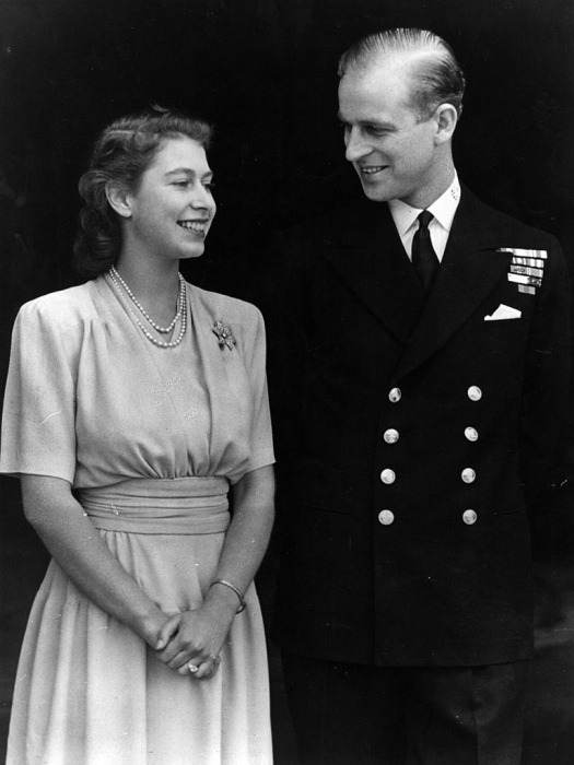 В годовщину смерти королевы: вспоминаем красивую, но непростую историю любви Елизаветы II и принца Филиппа - фото №1