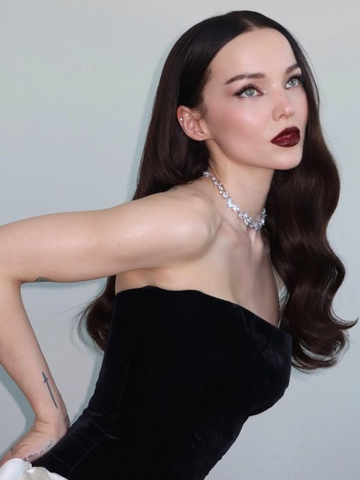 Макияж Дав Камерон, фото