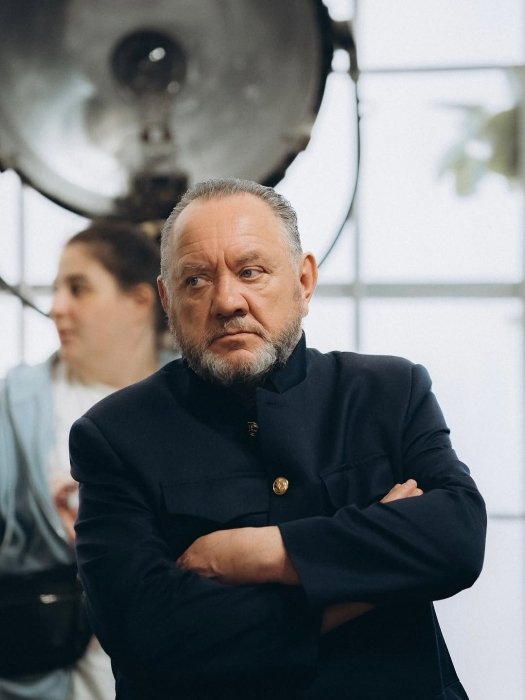 Богдан Бенюк педагог в театральных студиях Актер театра и кино Богдан Бенюк