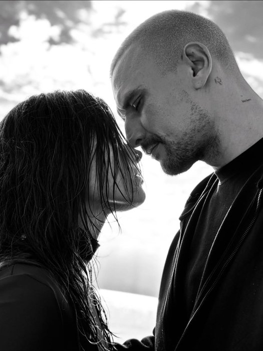 Тарас Цимбалюк засвітився на романтичному кадрі