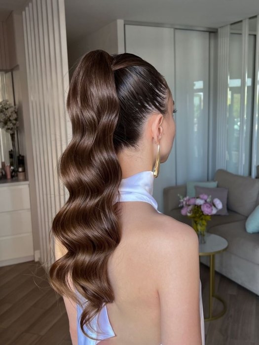 Красиві зачіски на 1 вересня для вчительки