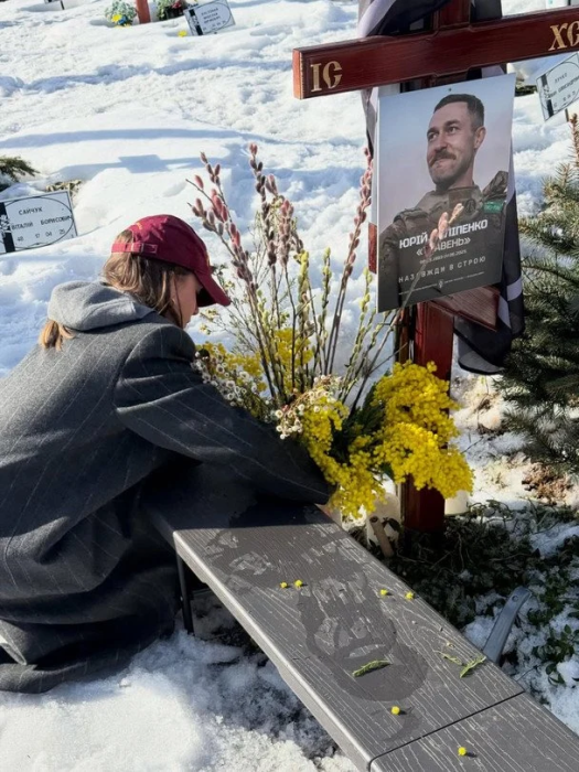 Вдова Юрия Фелипенко показала щемящие фото с кладбища